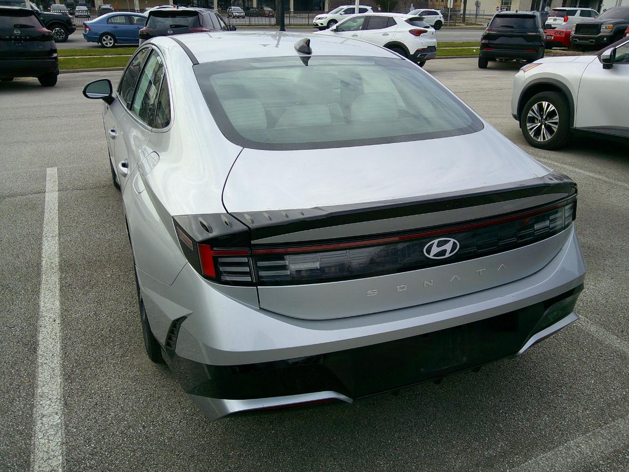 Hyundai Sonata SEL FWD 2025