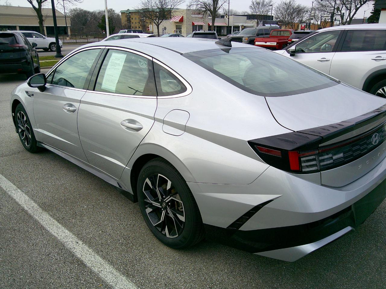 Hyundai Sonata SEL FWD 2025