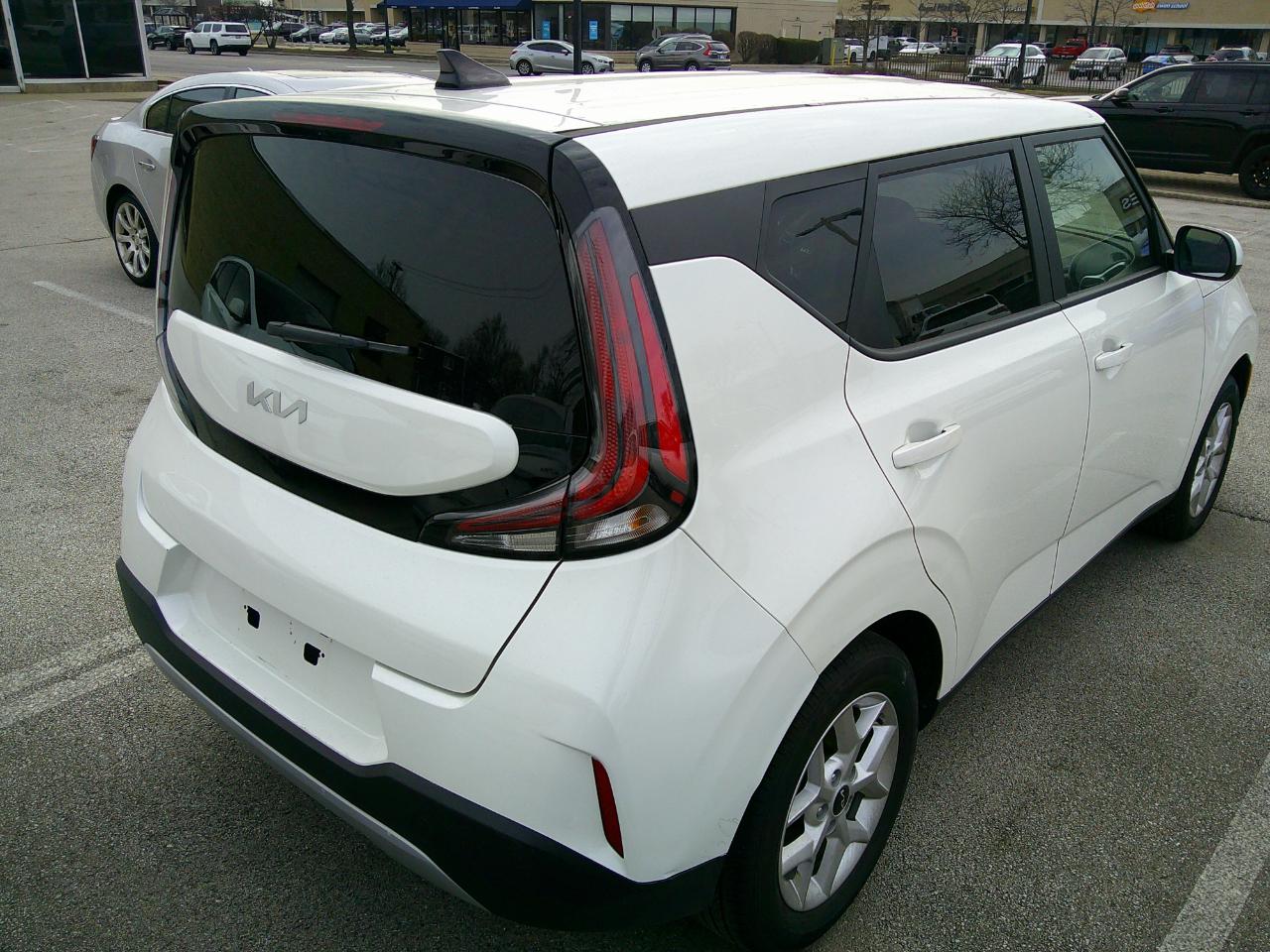 Kia Soul LX FWD 2025
