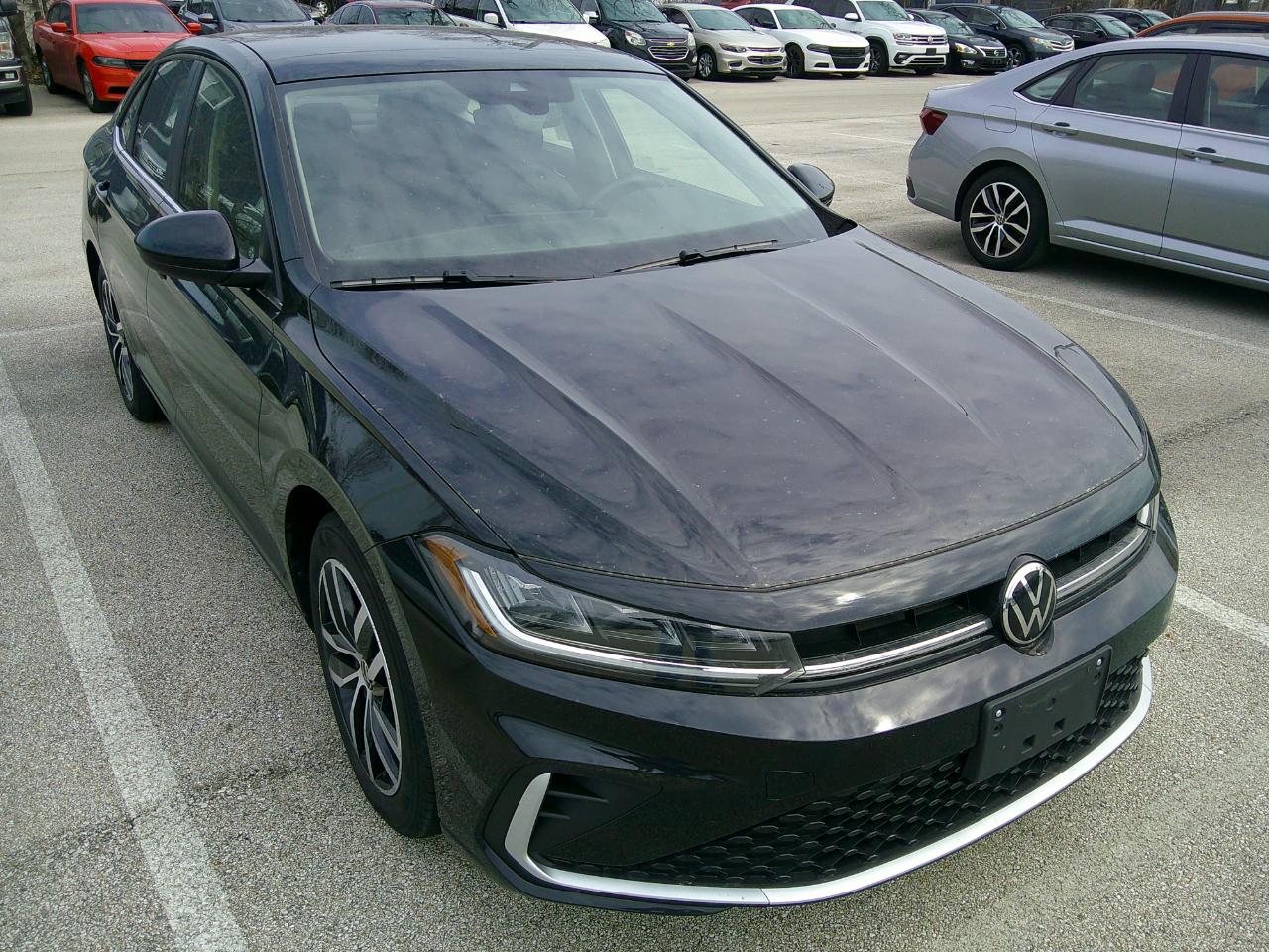 Volkswagen Jetta SE Auto 2025