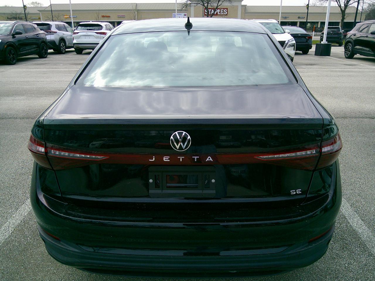 Volkswagen Jetta SE Auto 2025