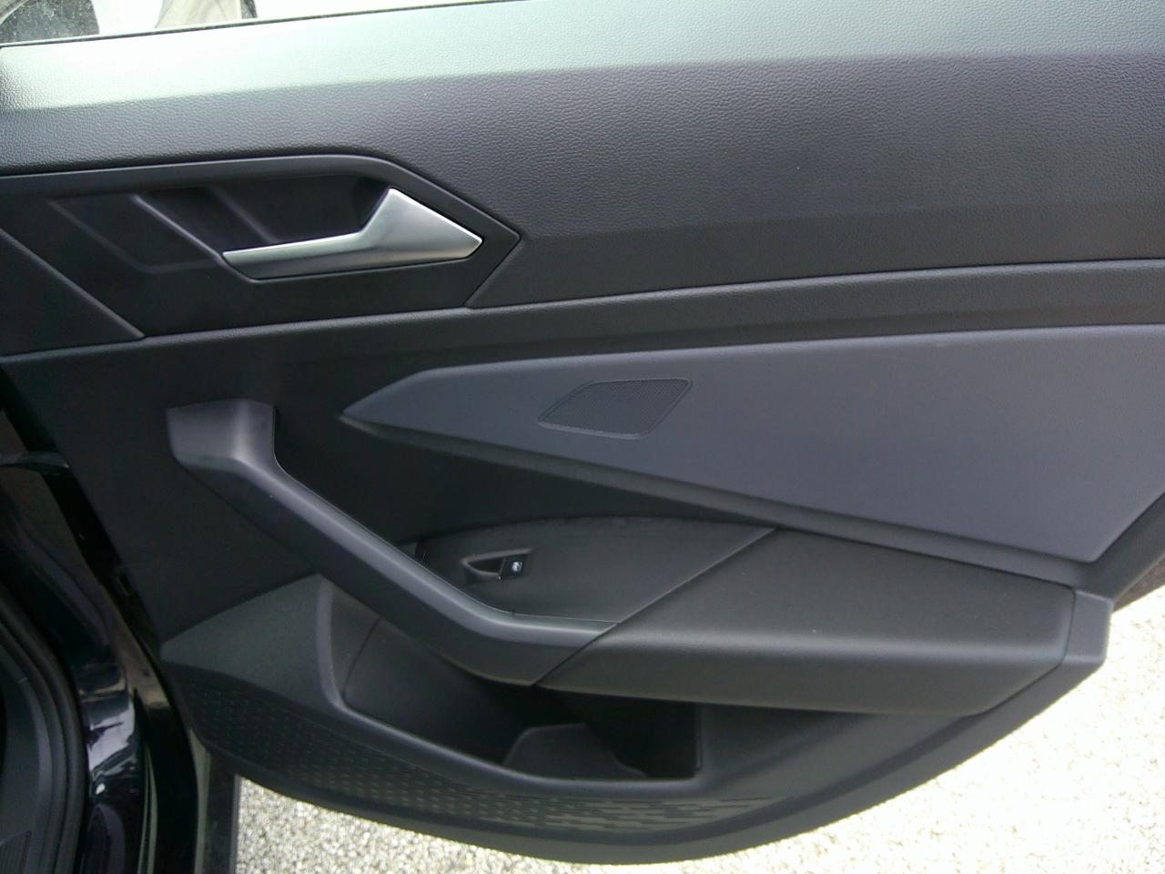 Volkswagen Jetta SE Auto 2025