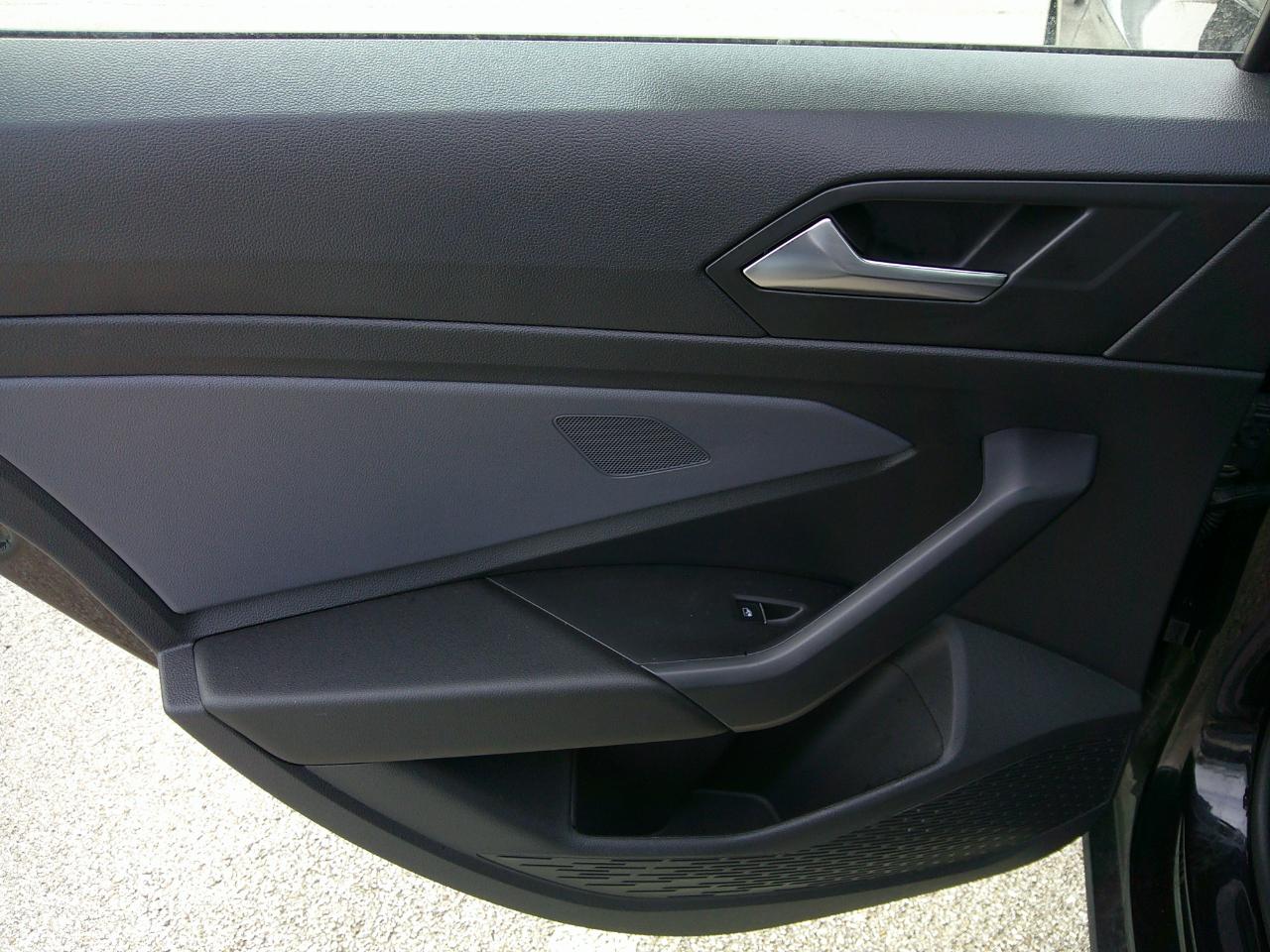 Volkswagen Jetta SE Auto 2025