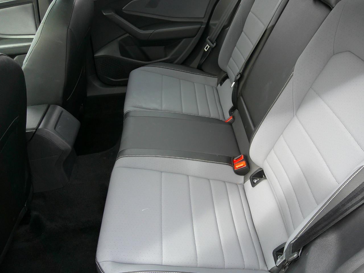 Volkswagen Jetta SE Auto 2025