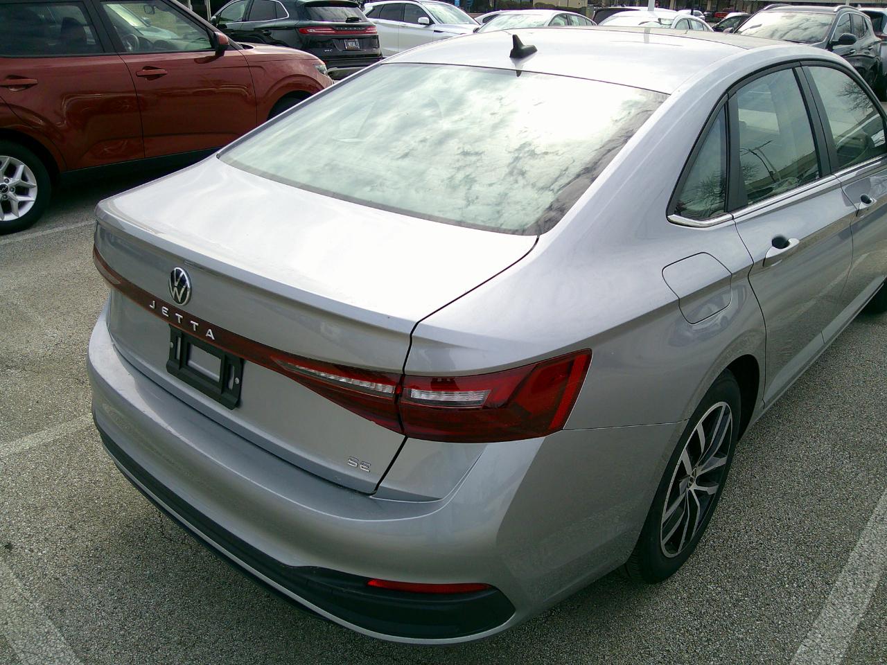 Volkswagen Jetta SE Auto 2025