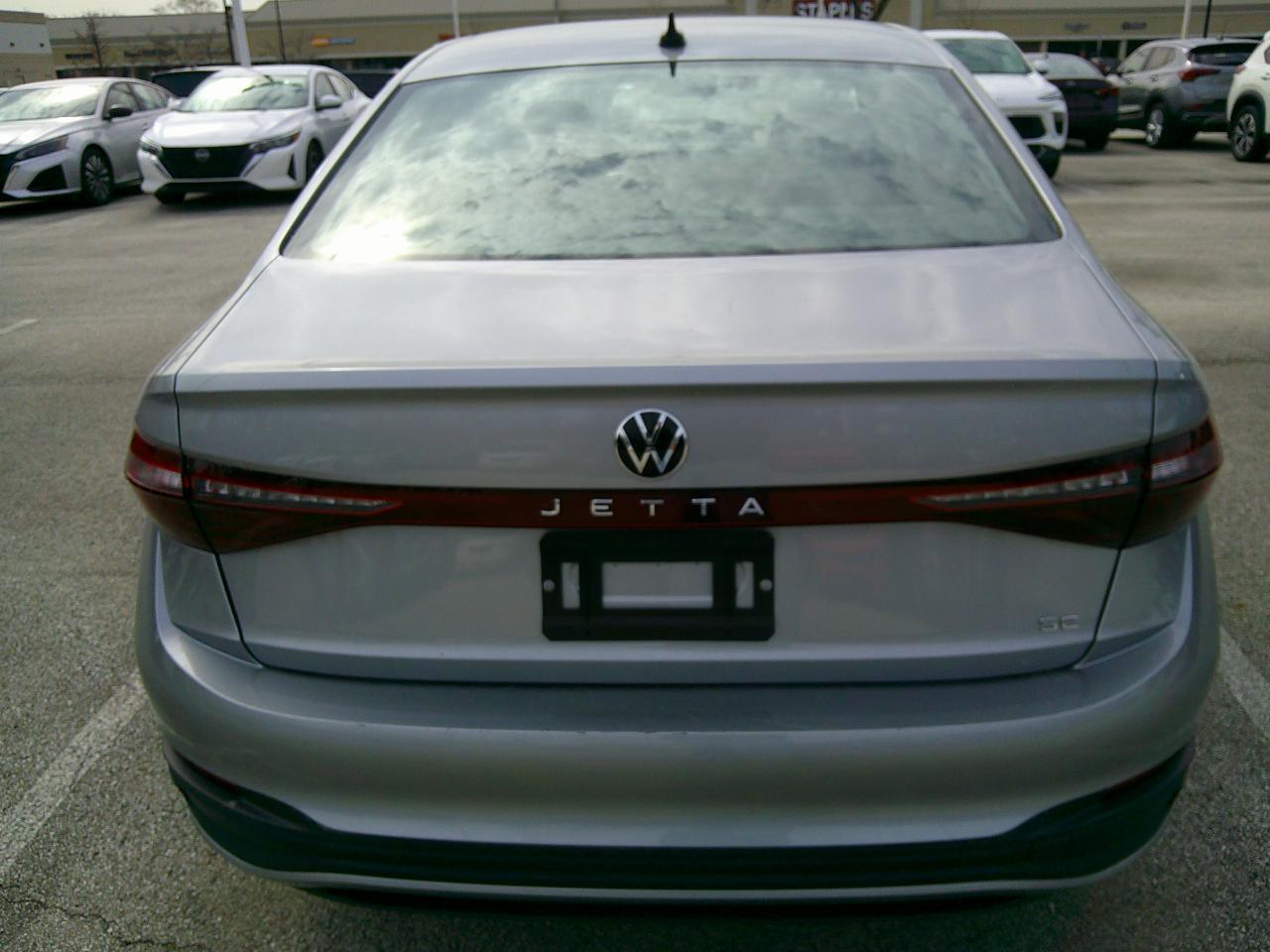 Volkswagen Jetta SE Auto 2025