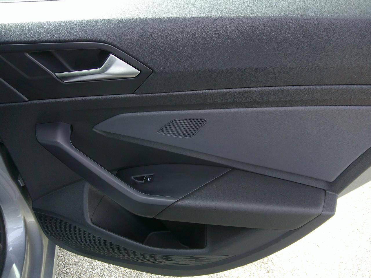 Volkswagen Jetta SE Auto 2025