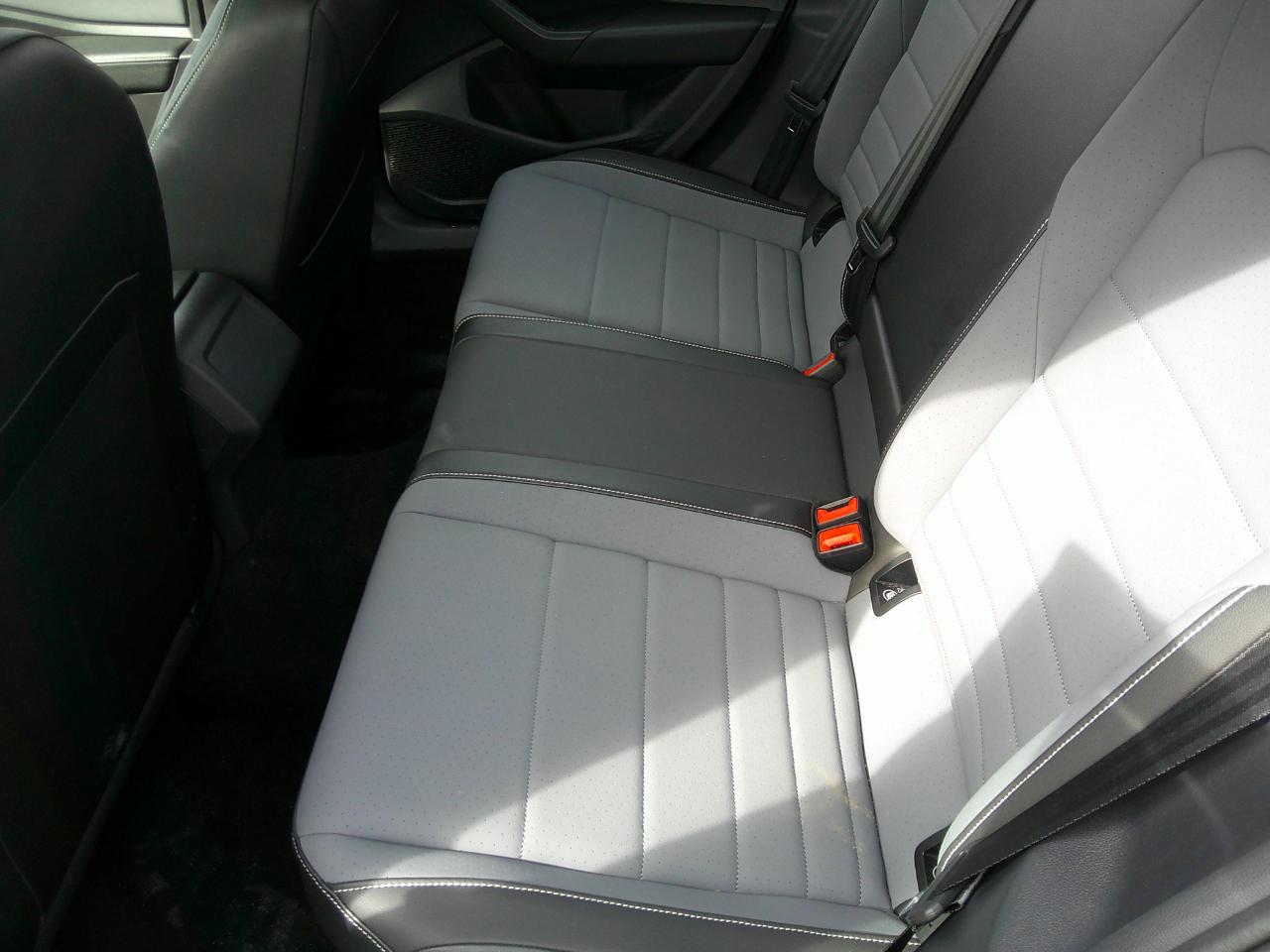 Volkswagen Jetta SE Auto 2025