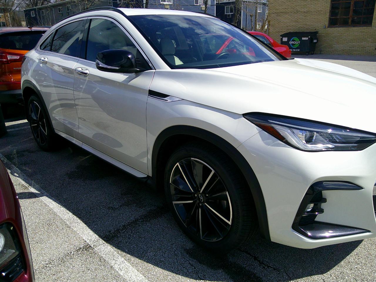 Infiniti QX50 LUXE AWD 2023
