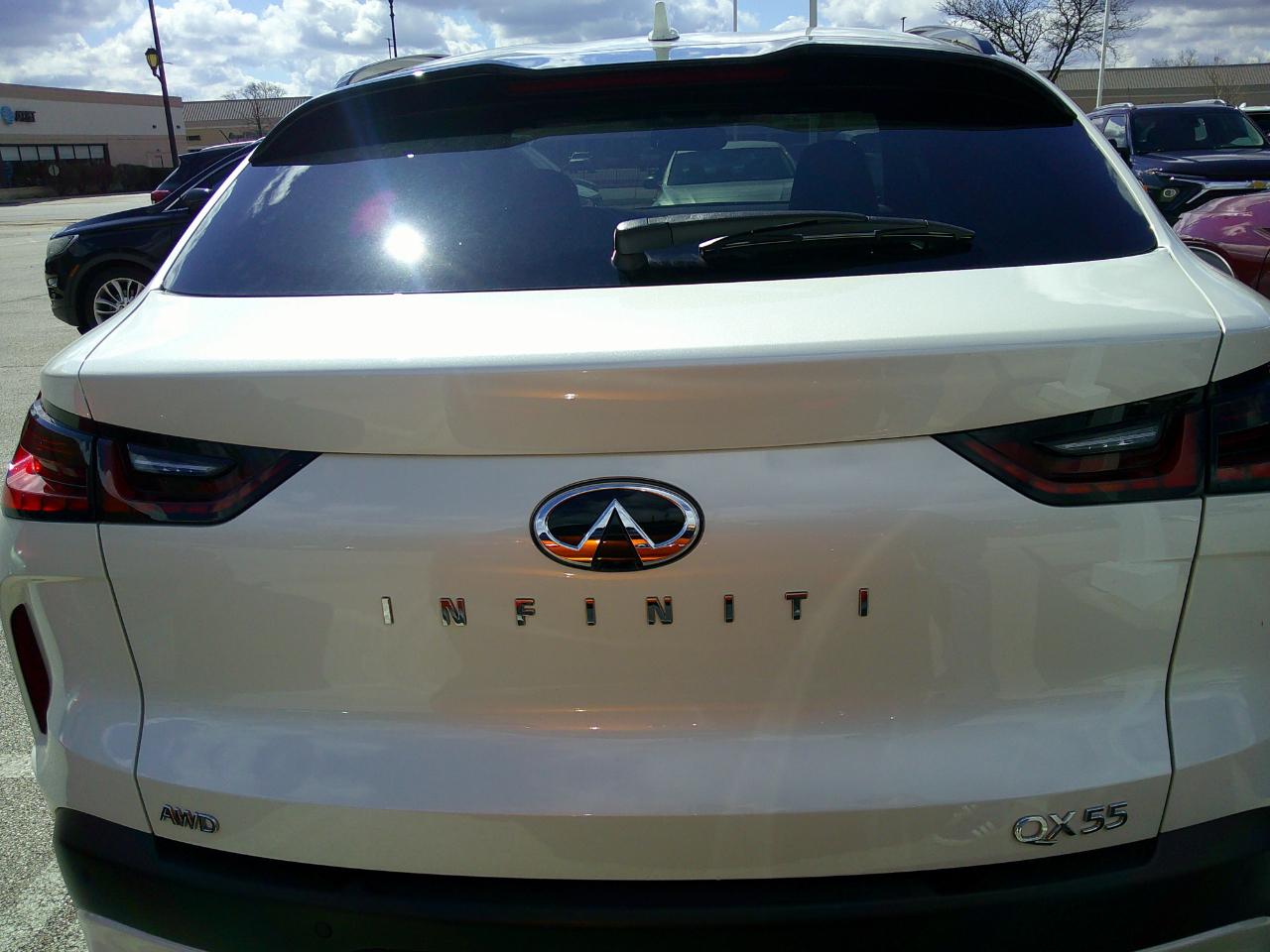 Infiniti QX50 LUXE AWD 2023