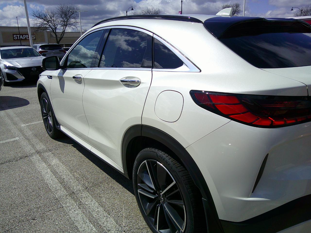 Infiniti QX50 LUXE AWD 2023