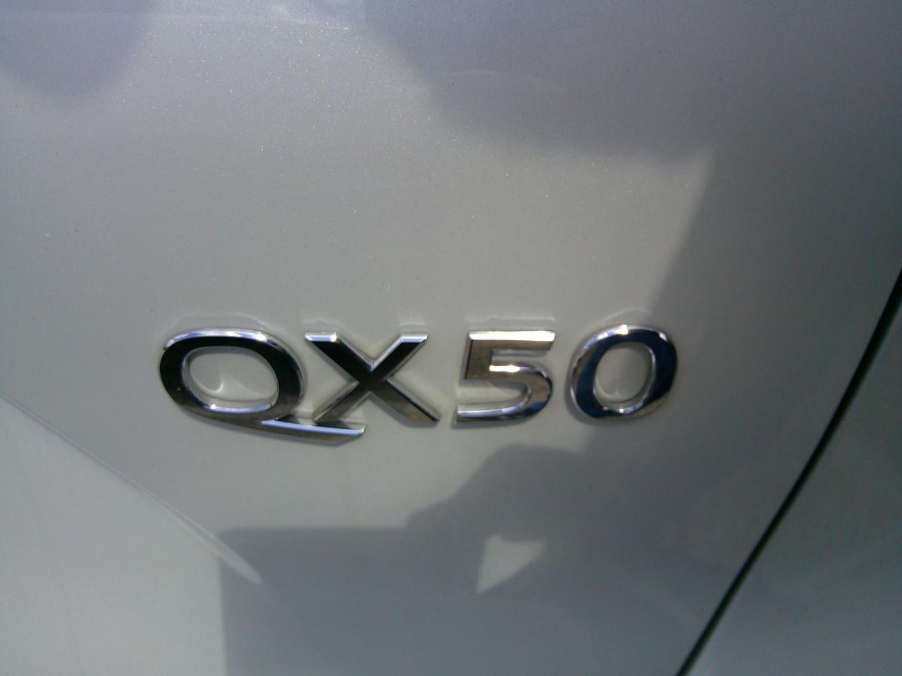 Infiniti QX50 LUXE AWD 2023