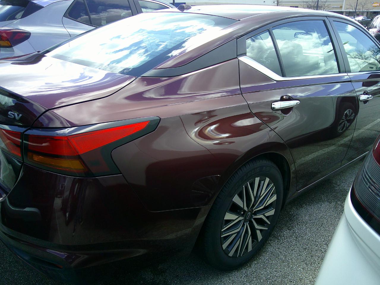 Nissan Altima 2.5 SV Sedan 2024