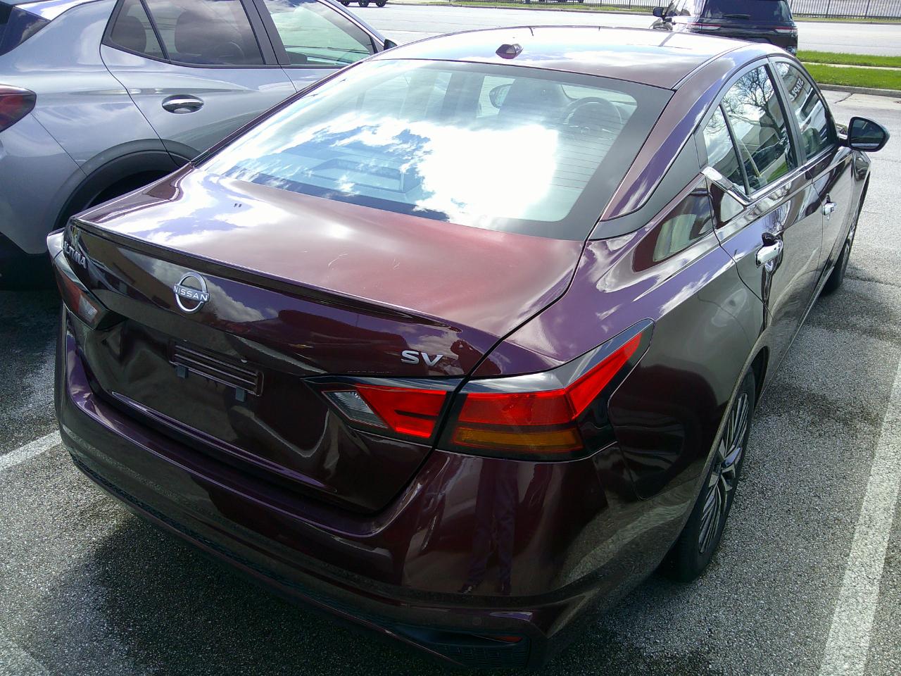 Nissan Altima 2.5 SV Sedan 2024