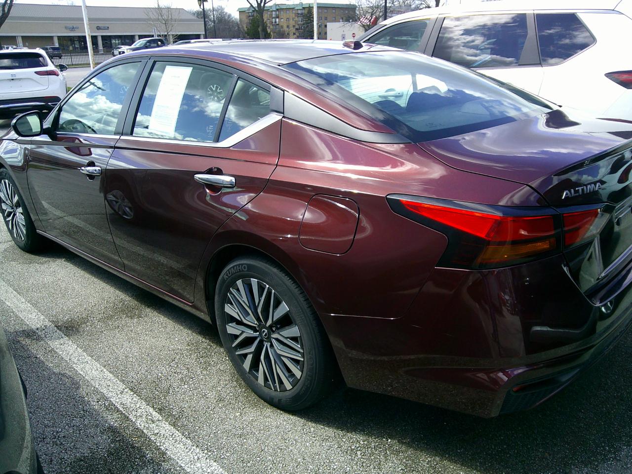 Nissan Altima 2.5 SV Sedan 2024