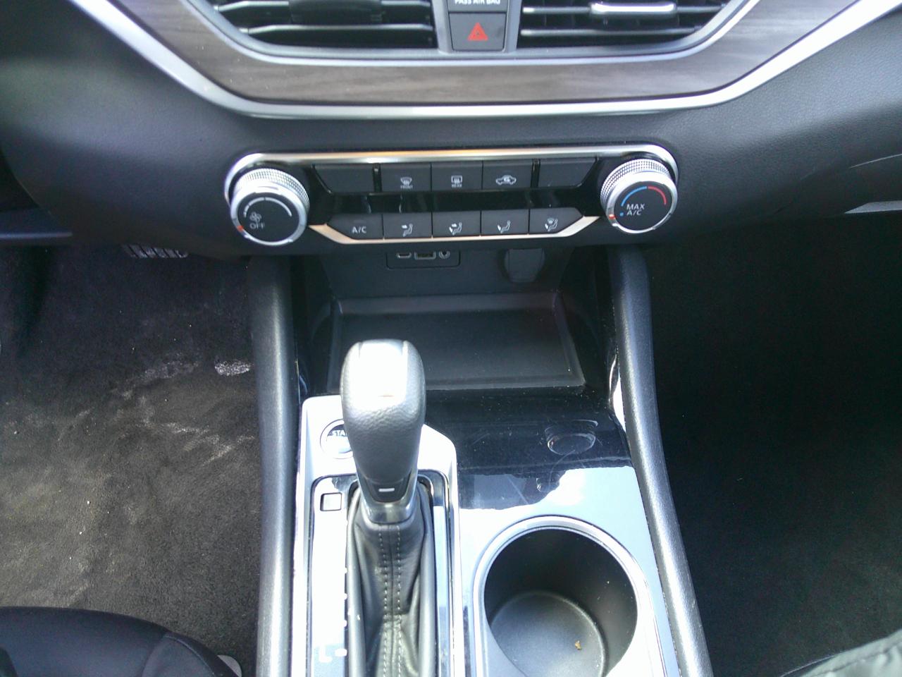 Nissan Altima 2.5 SV Sedan 2024