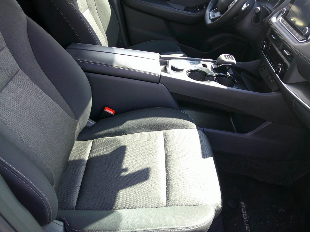 Nissan Rogue AWD SV 2025