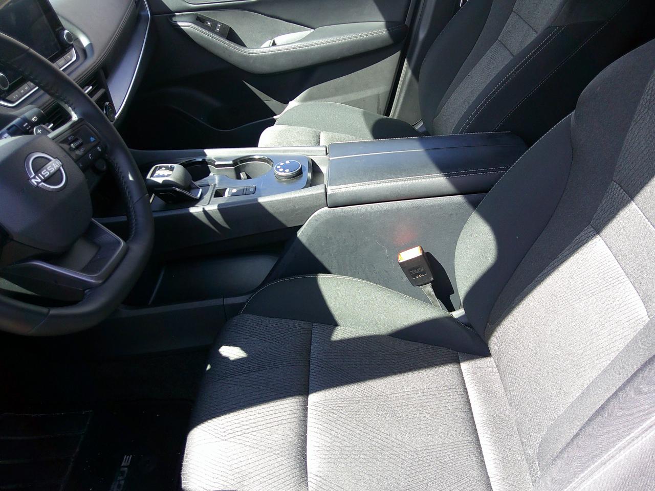 Nissan Rogue AWD SV 2025