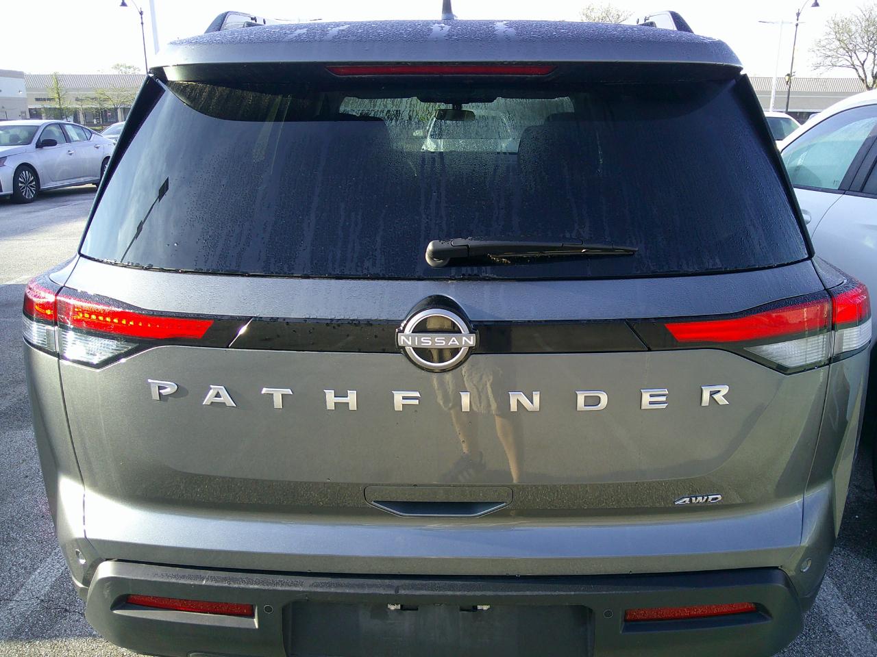 Nissan Pathfinder SV 4WD 2025
