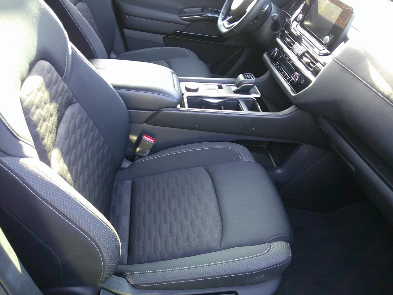 Nissan Pathfinder SV 4WD 2025