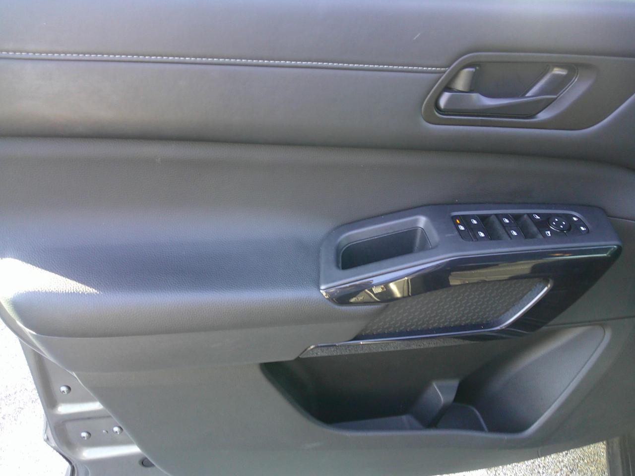 Nissan Pathfinder SV 4WD 2025