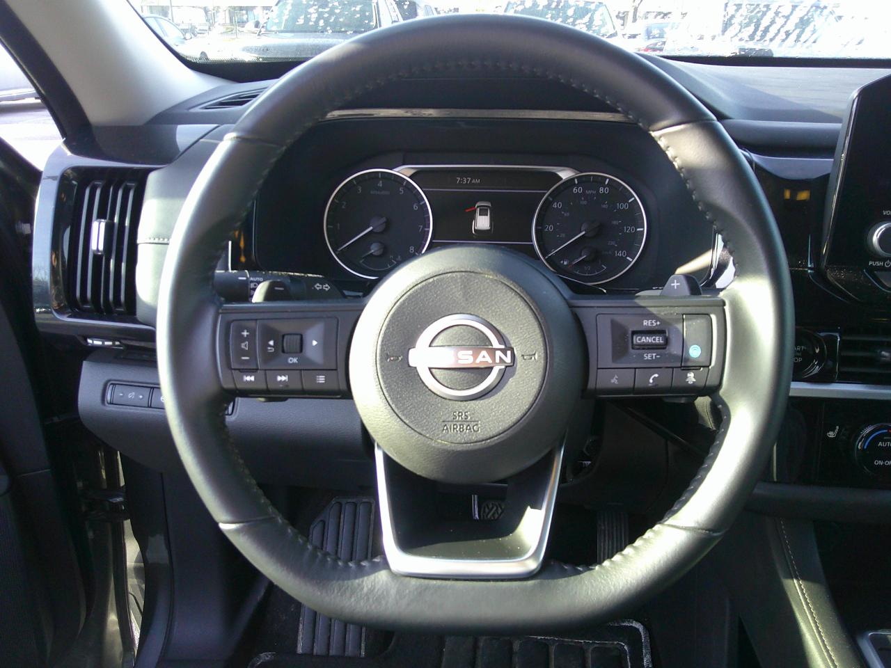 Nissan Pathfinder SV 4WD 2025