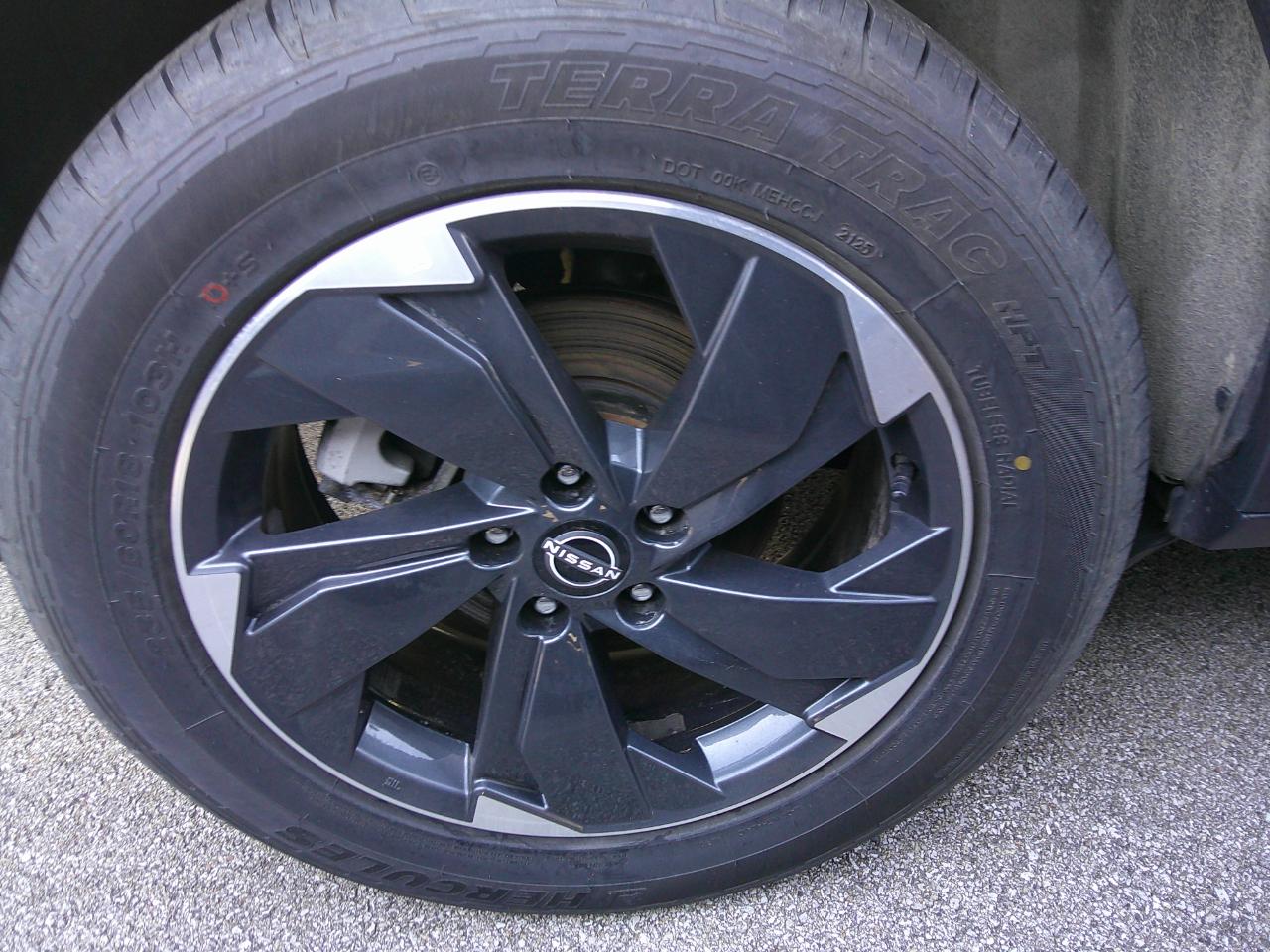 Nissan Rogue AWD SV 2025