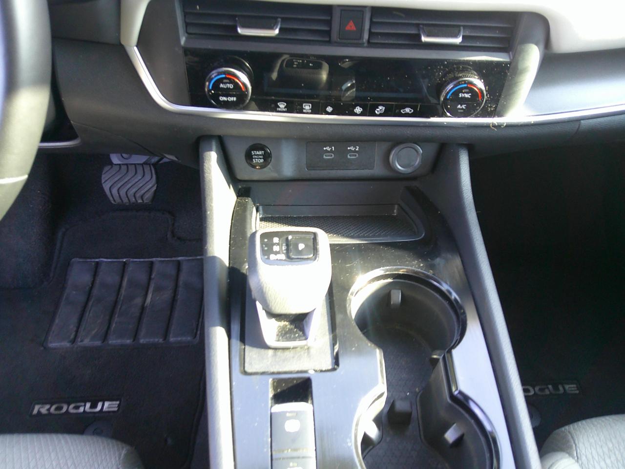 Nissan Rogue AWD SV 2025