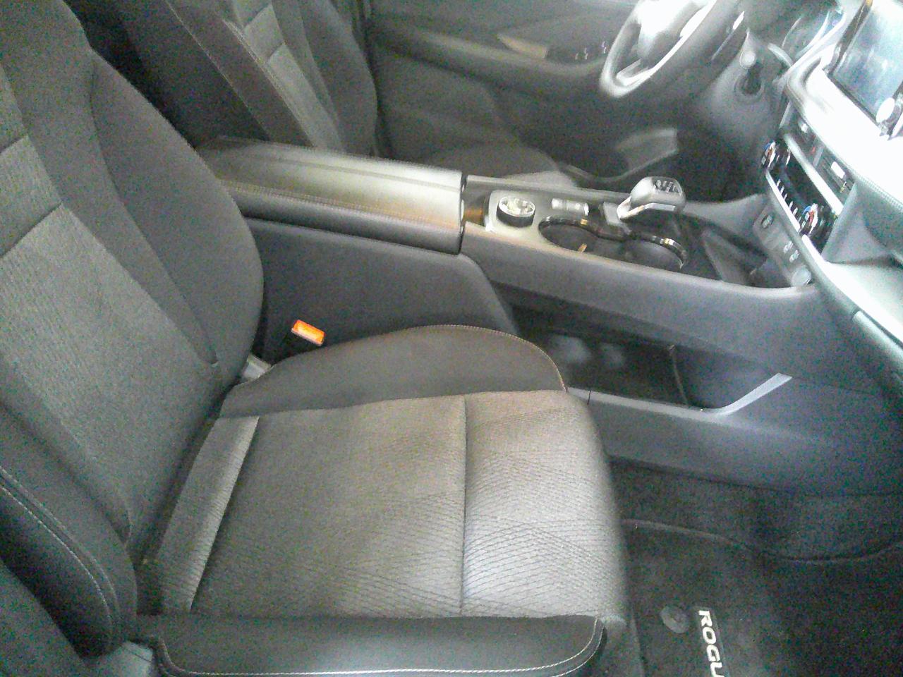 Nissan Rogue AWD SV 2025