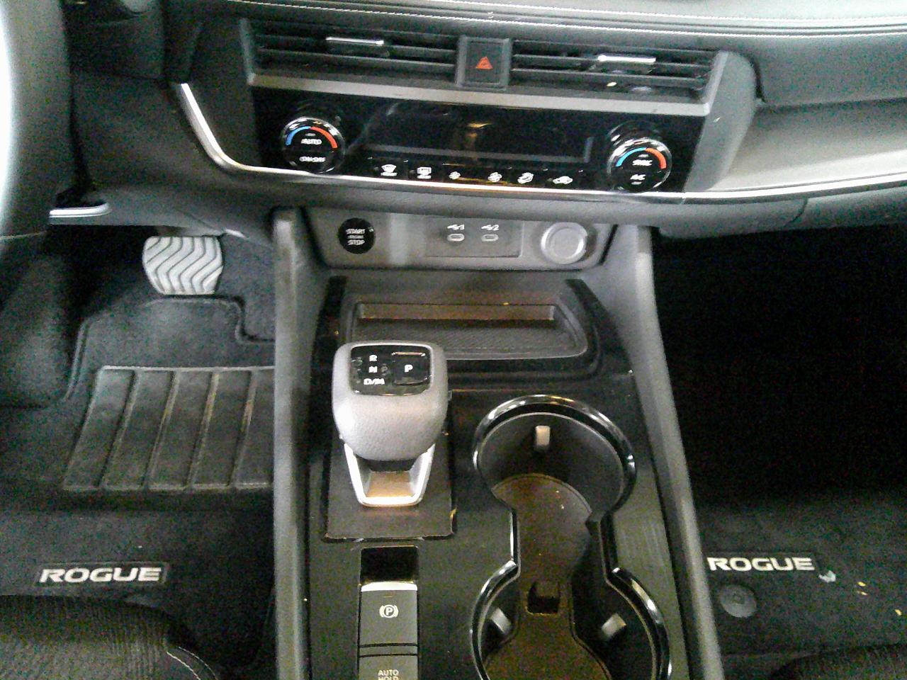 Nissan Rogue AWD SV 2025