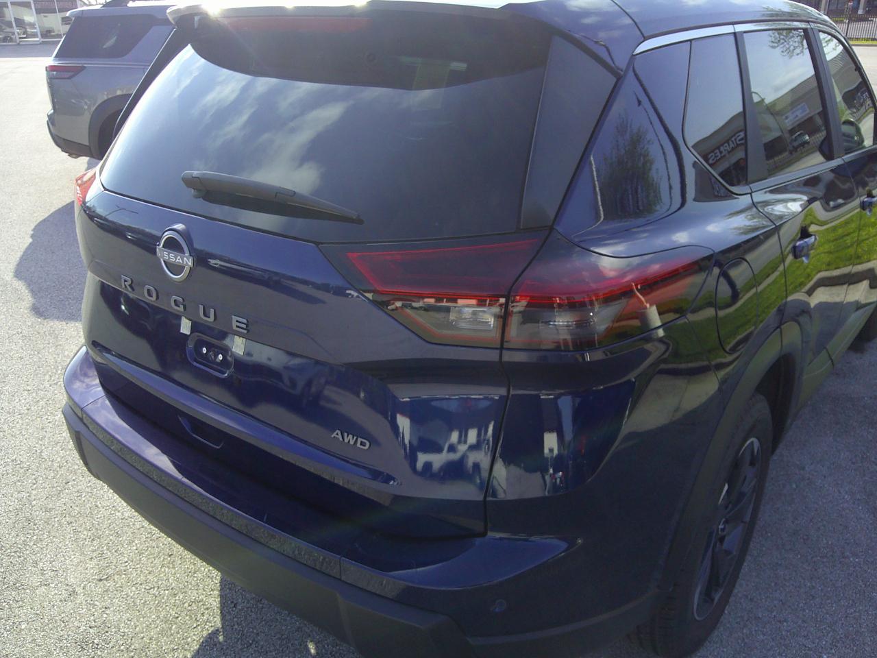 Nissan Rogue AWD SV 2025