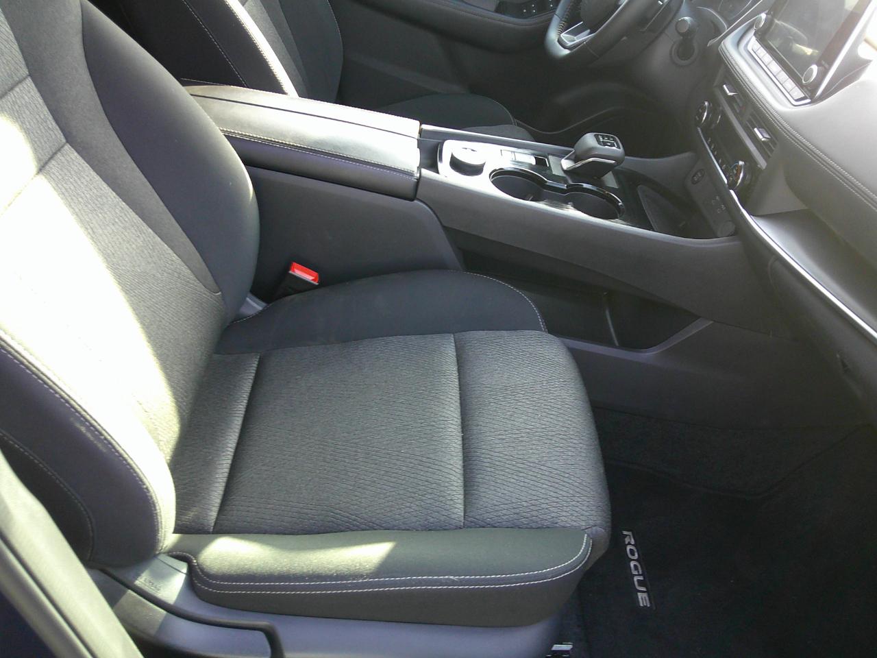 Nissan Rogue AWD SV 2025