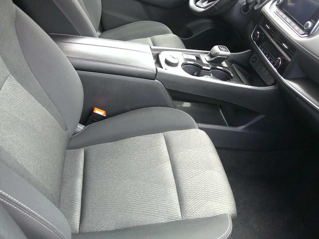 Nissan Rogue AWD SV 2025