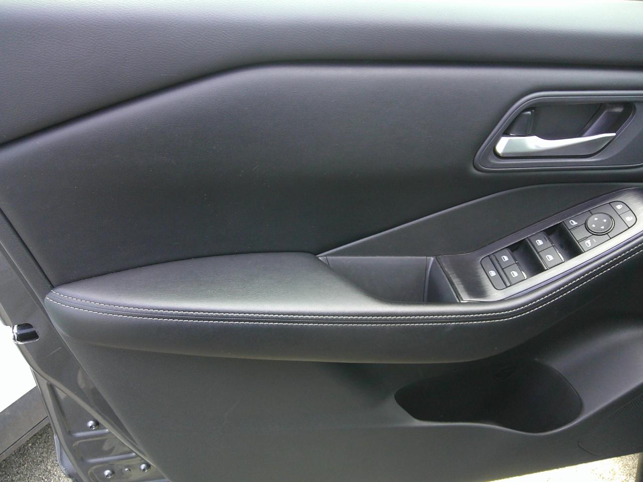 Nissan Rogue AWD SV 2025