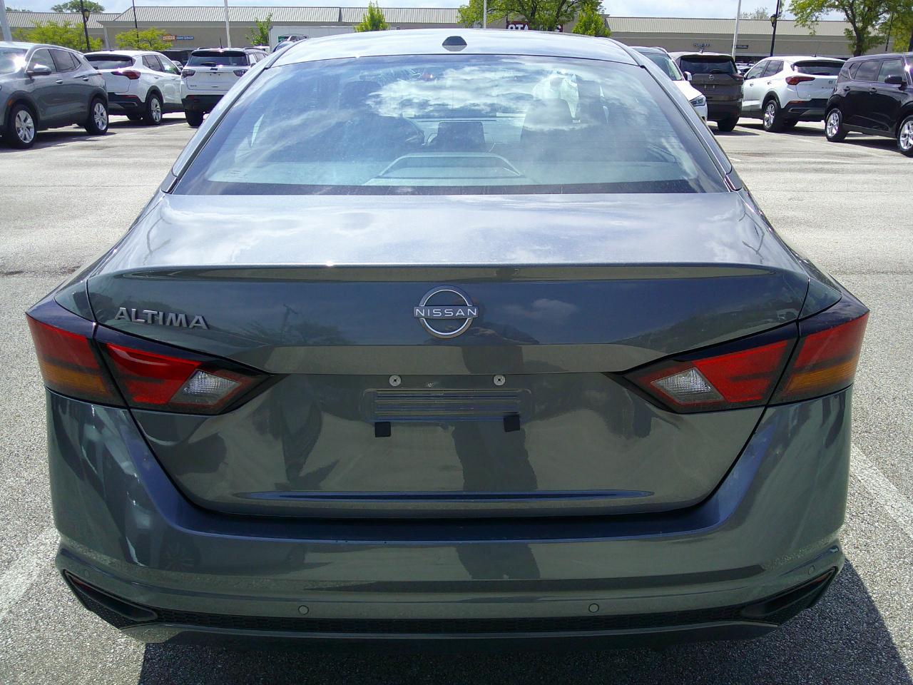 Nissan Altima SV FWD 2025