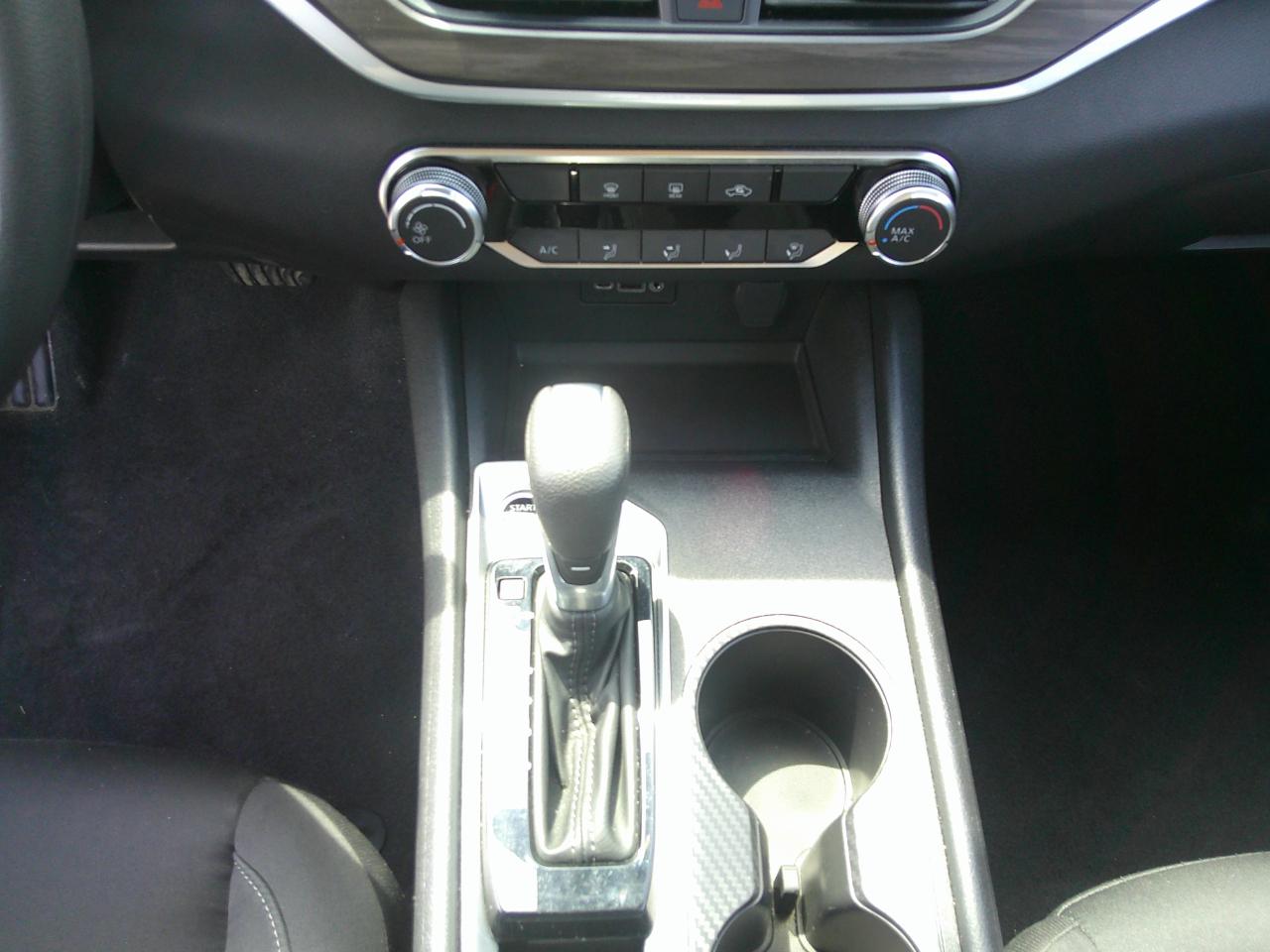 Nissan Altima SV FWD 2025