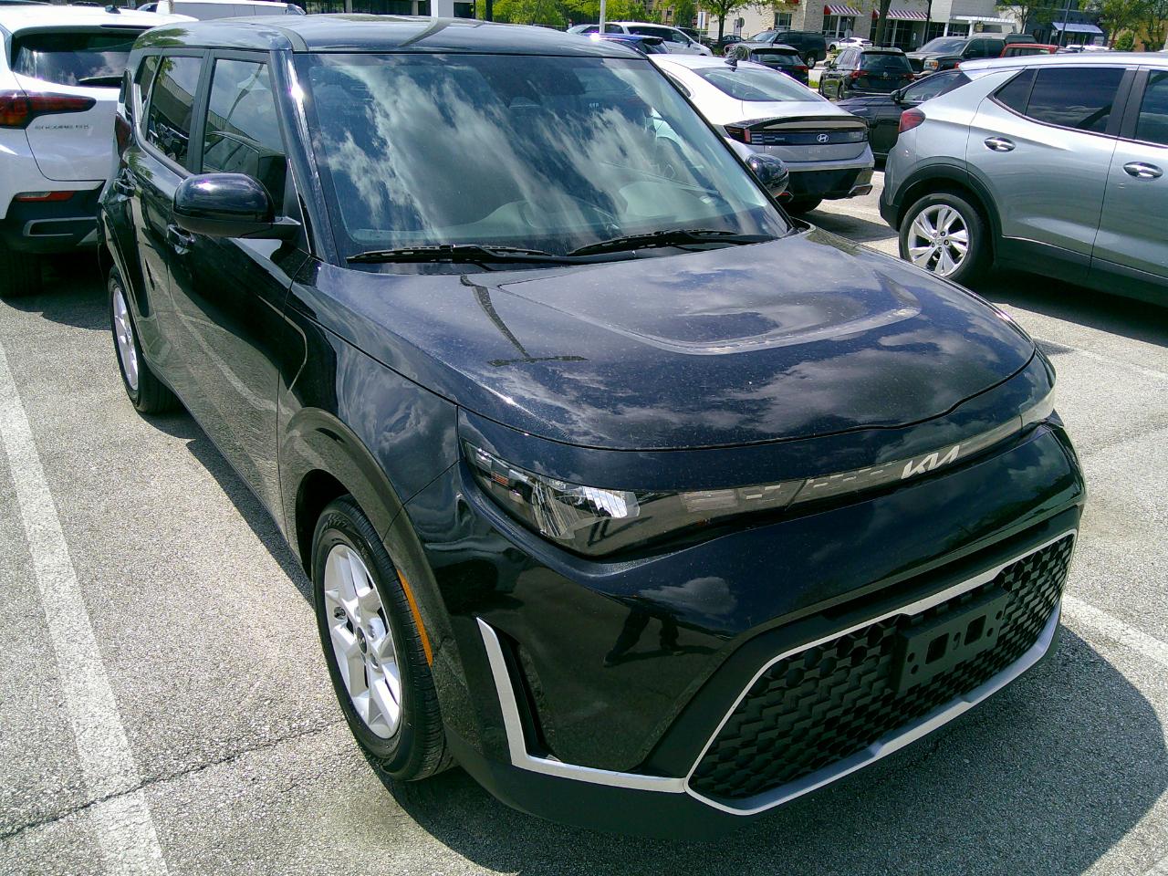 Kia Soul LX FWD 2025