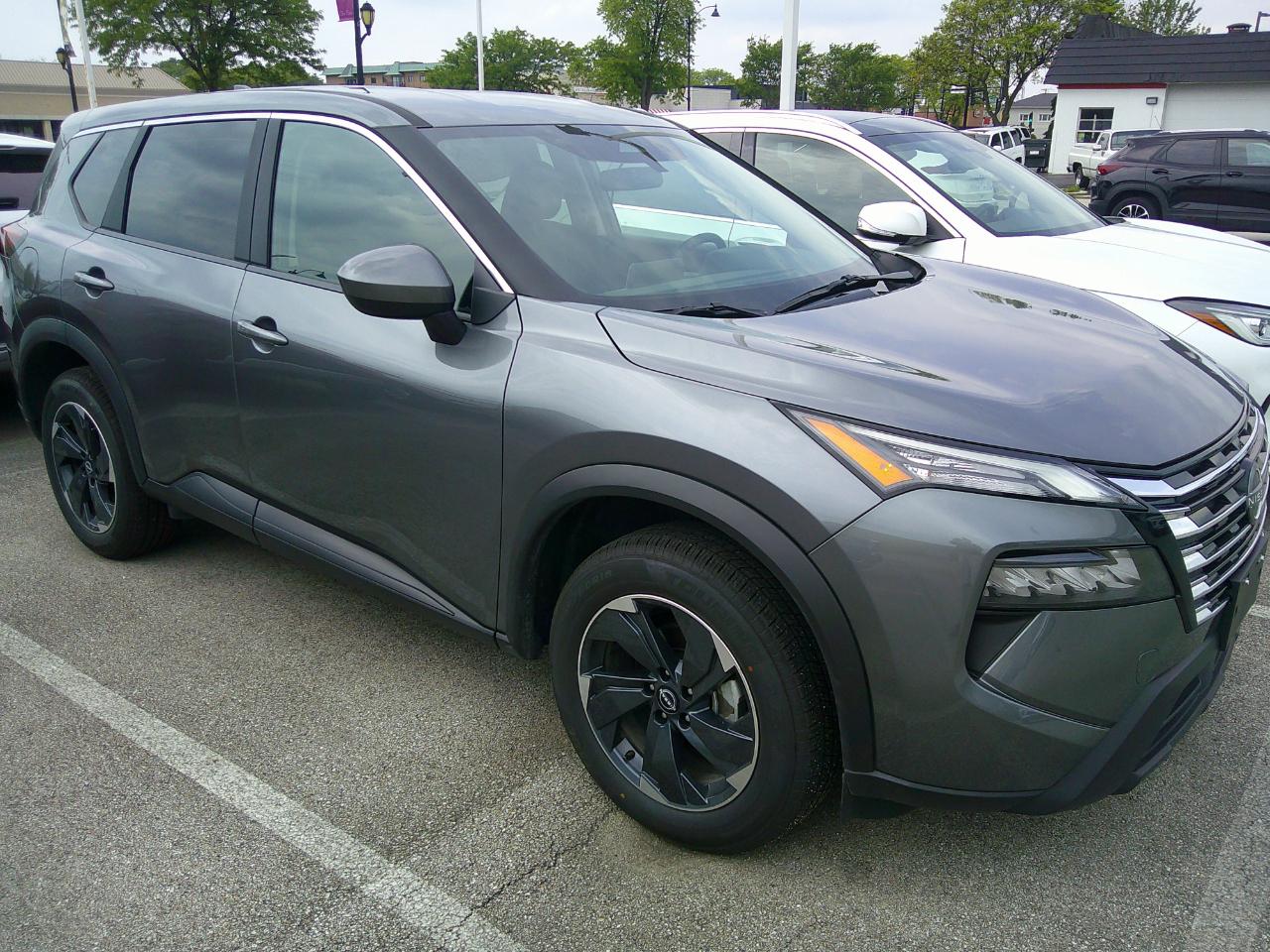 2025 Nissan Rogue FWD SV