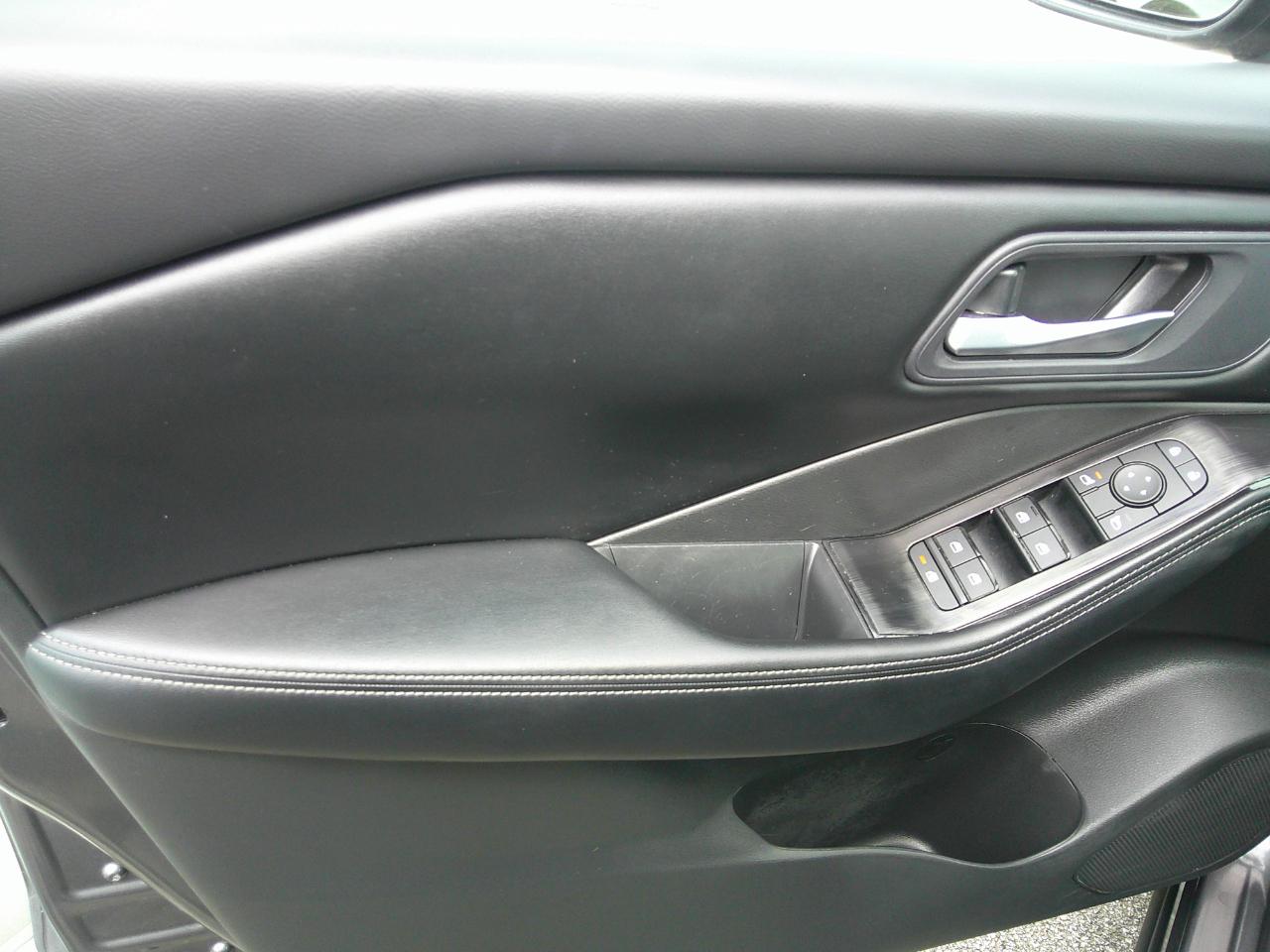 Nissan Rogue FWD SV 2025