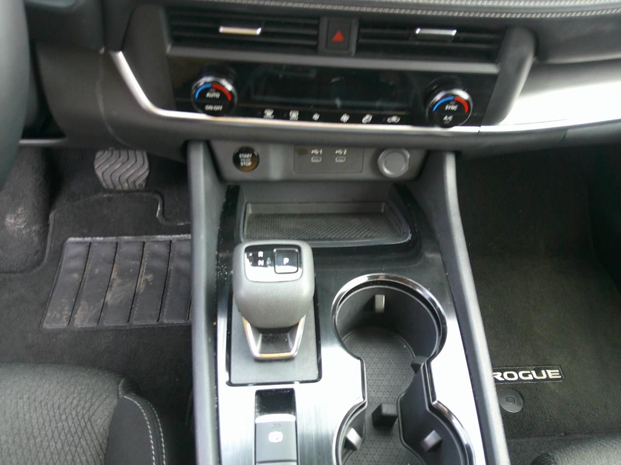 Nissan Rogue FWD SV 2025