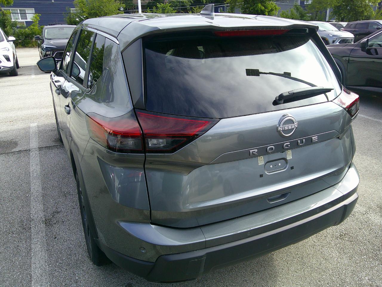Nissan Rogue FWD SV 2025