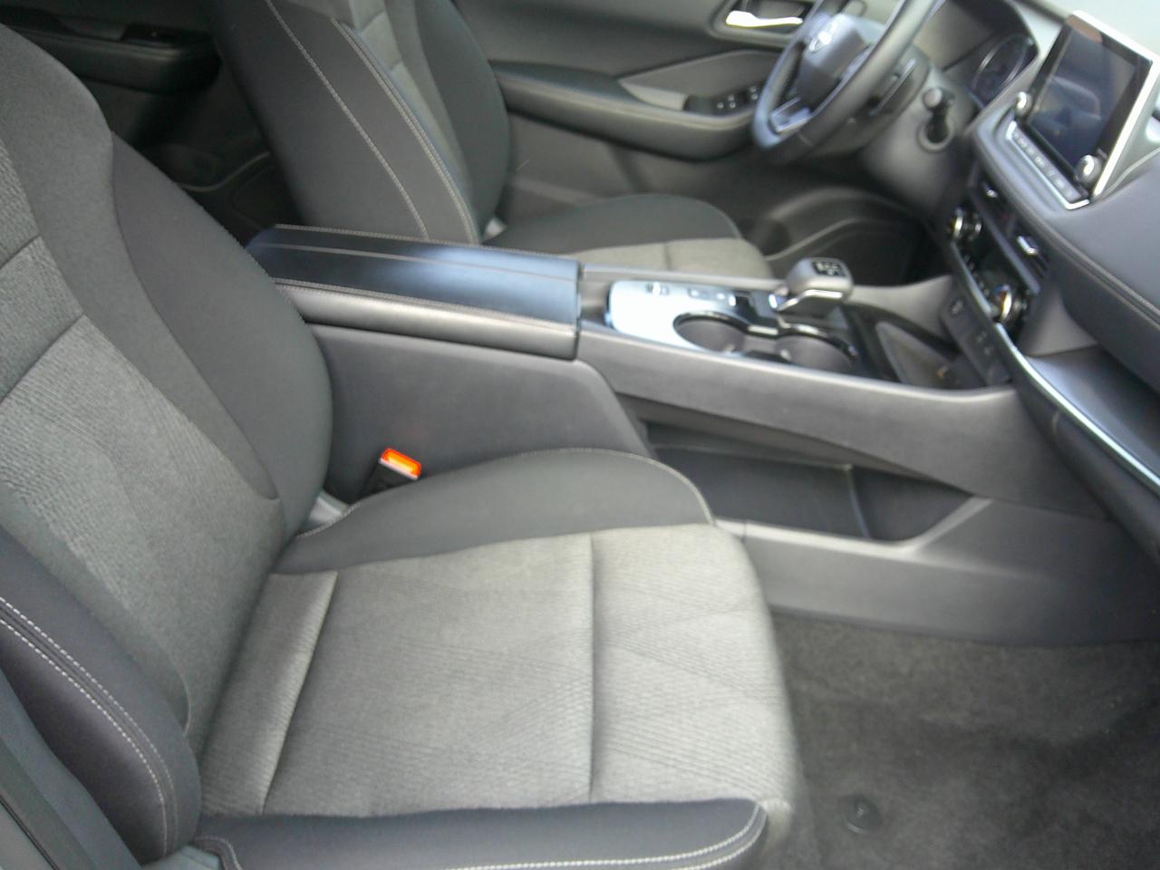 Nissan Rogue FWD SV 2025