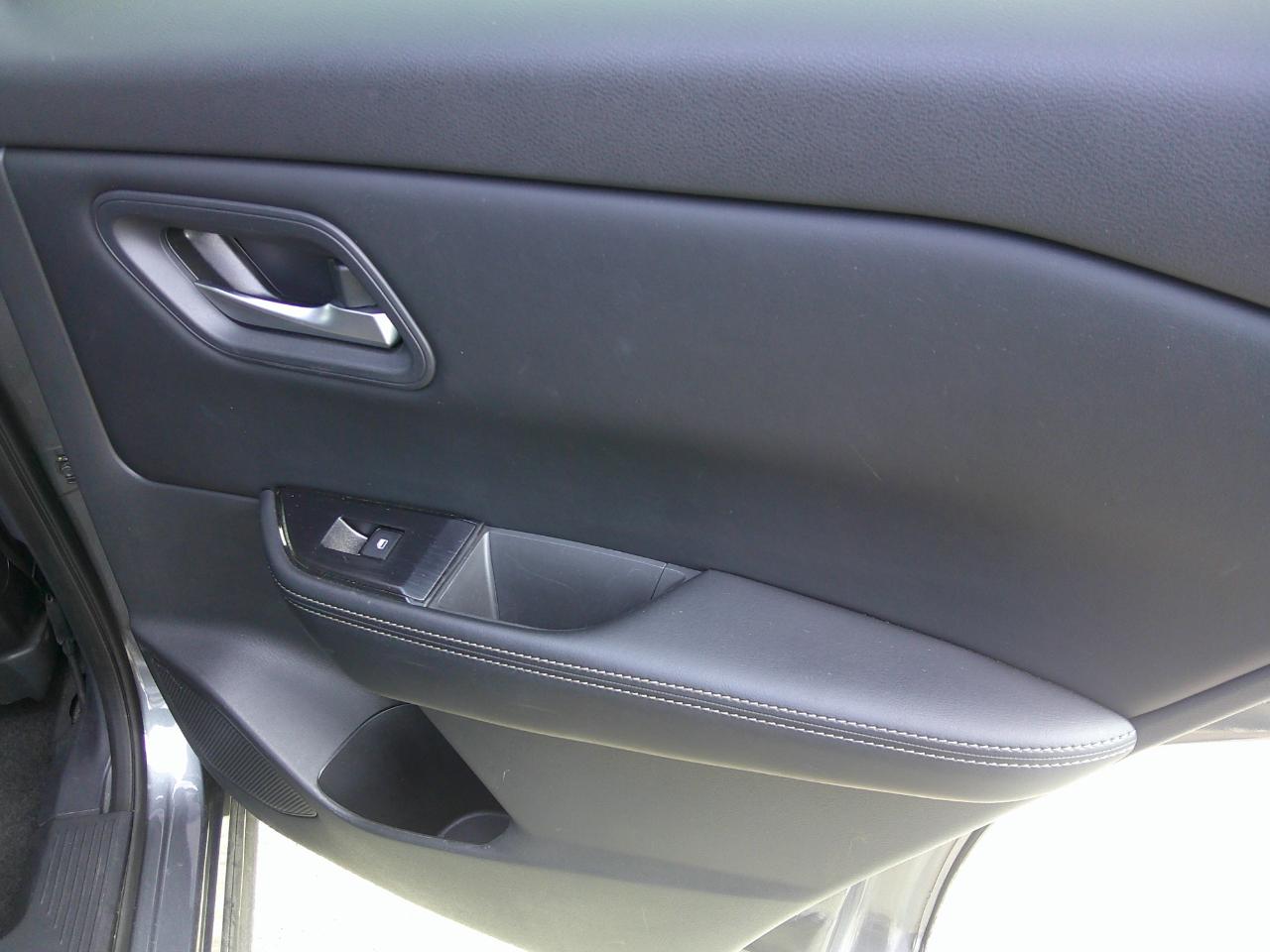 Nissan Rogue FWD SV 2025