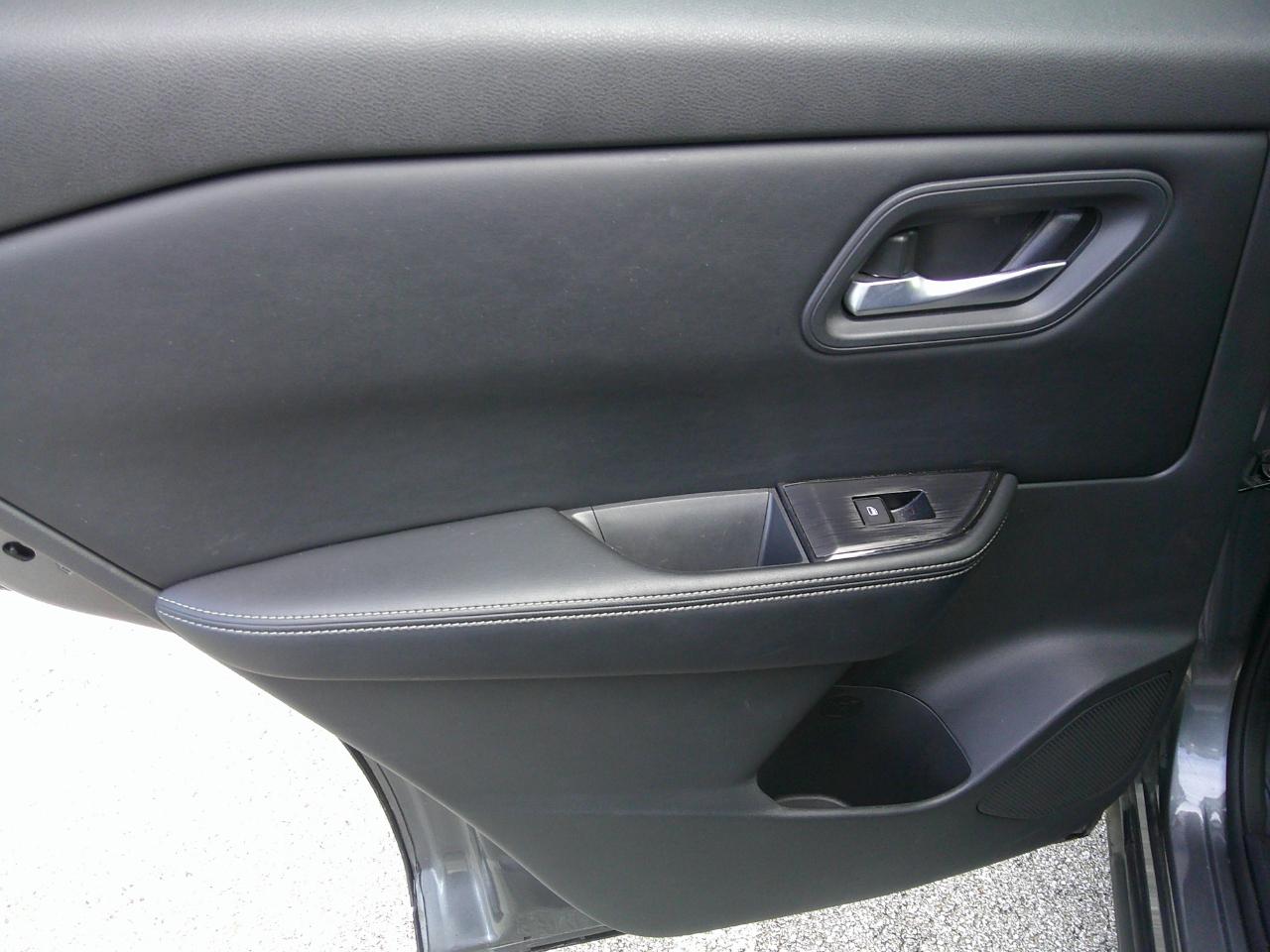 Nissan Rogue FWD SV 2025