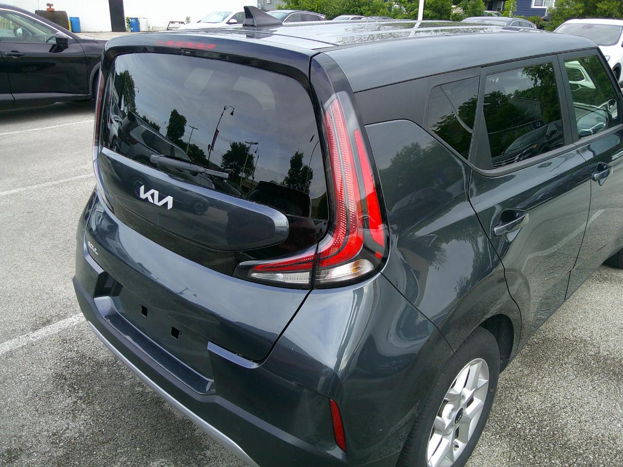 Kia Soul LX FWD 2025