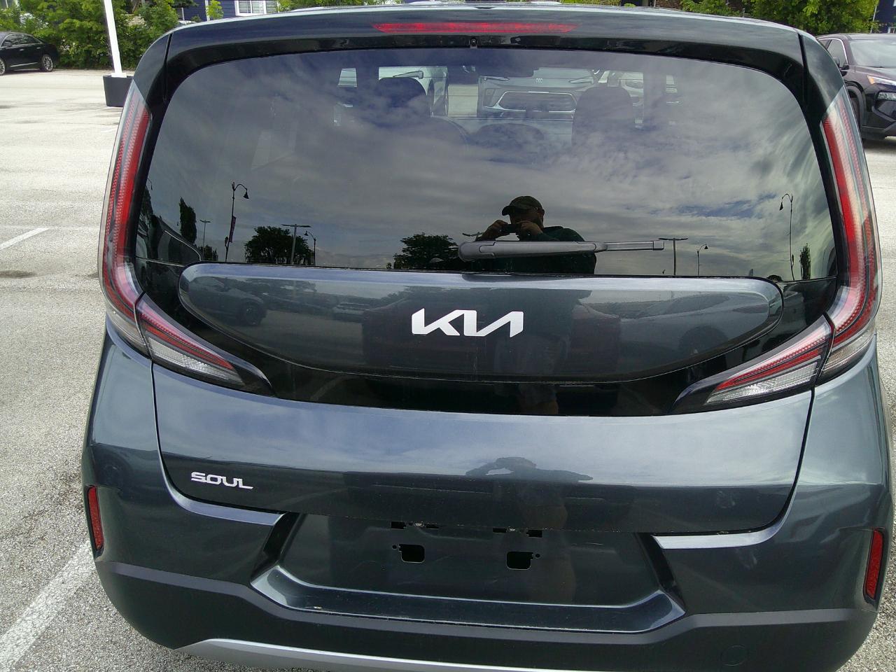 Kia Soul LX FWD 2025