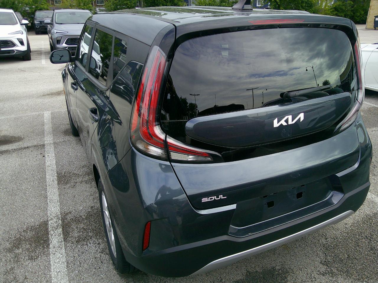Kia Soul LX FWD 2025
