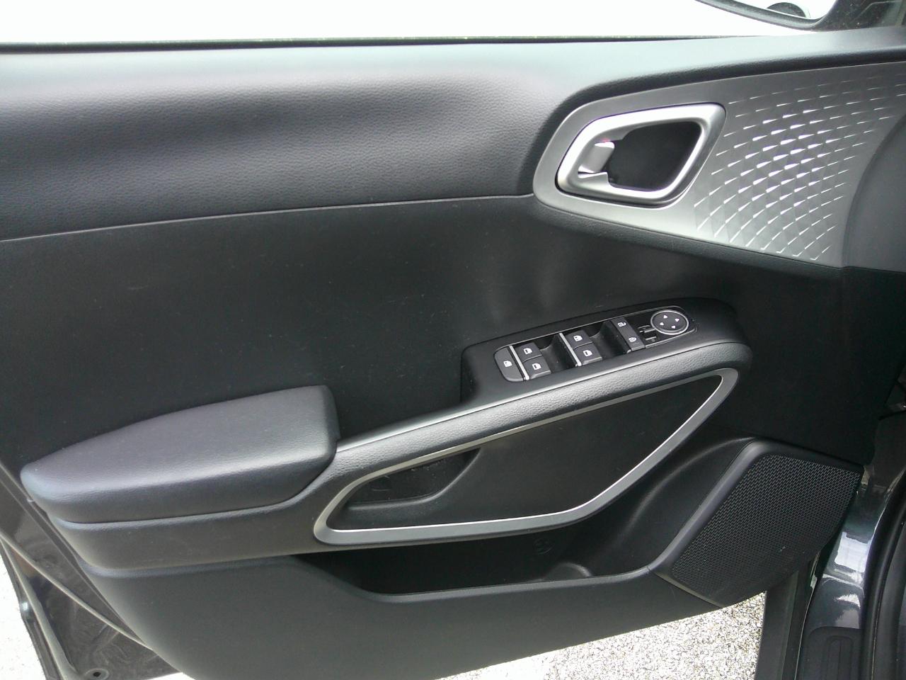 Kia Soul LX FWD 2025