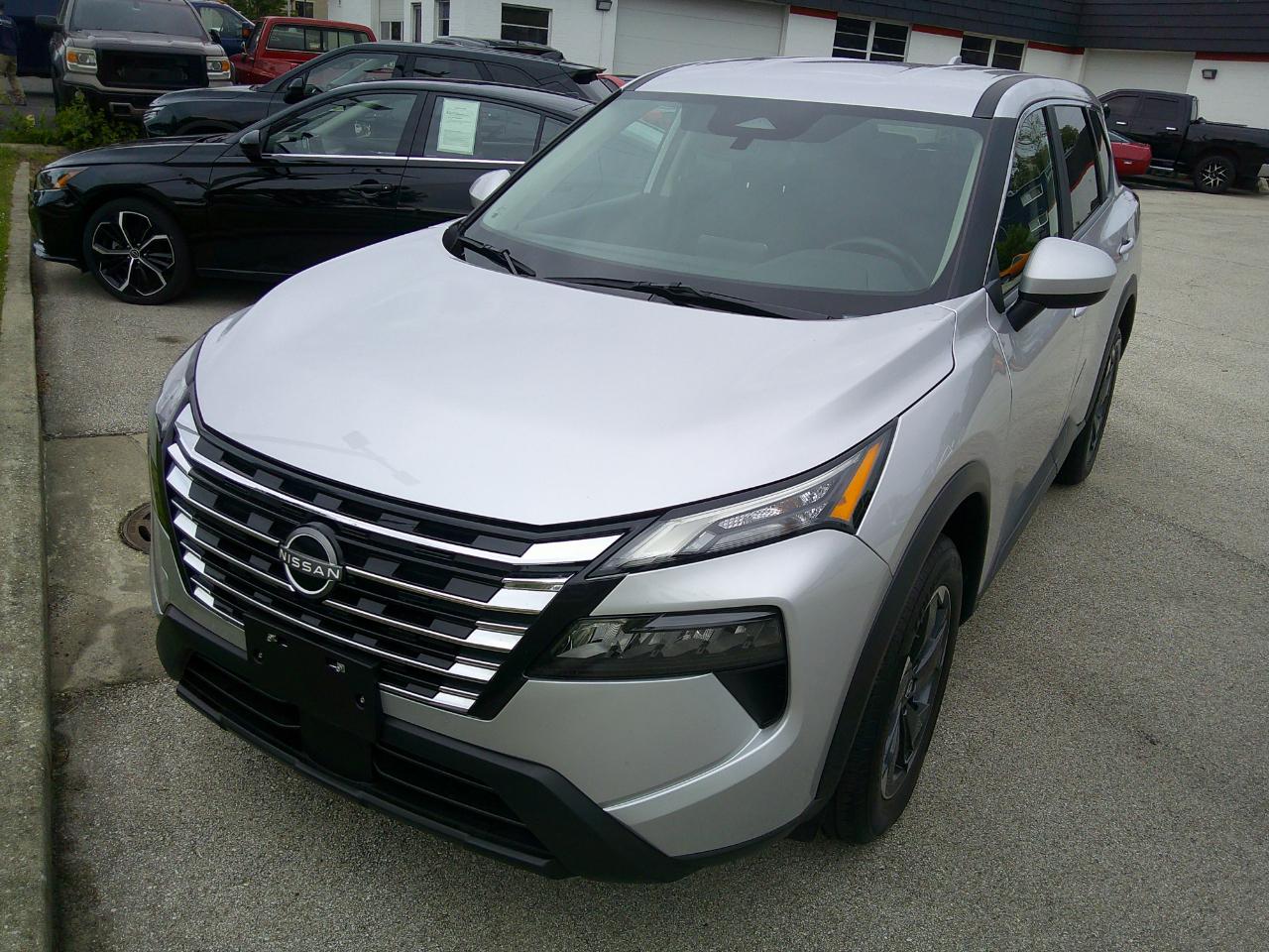 Nissan Rogue AWD SV 2025