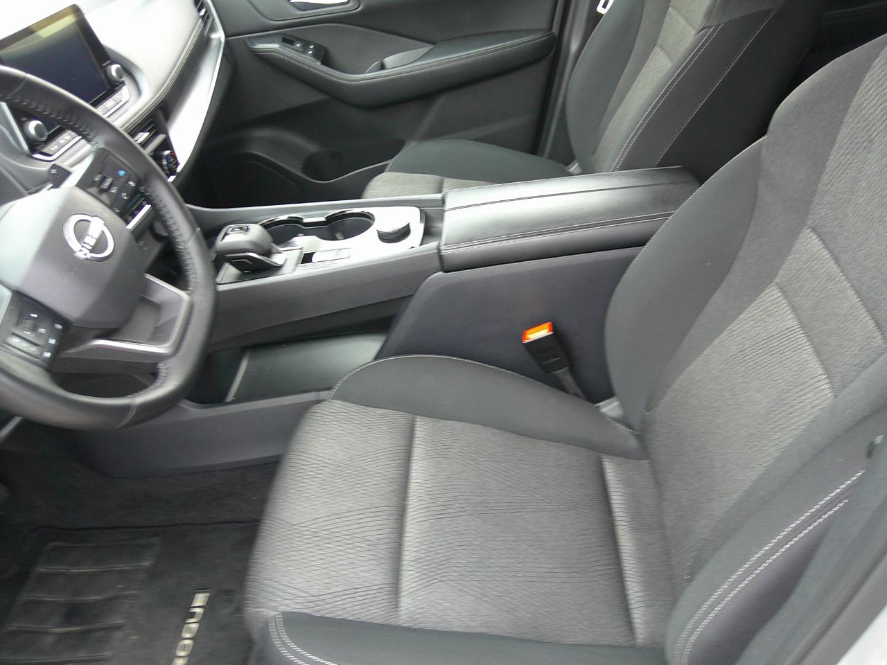 Nissan Rogue AWD SV 2025